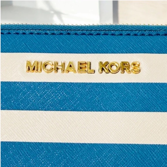 NEW Michael Kors Jet Set Striped Turquoise/ White Zip Around Wristlet NWOT - Picture 3 of 7